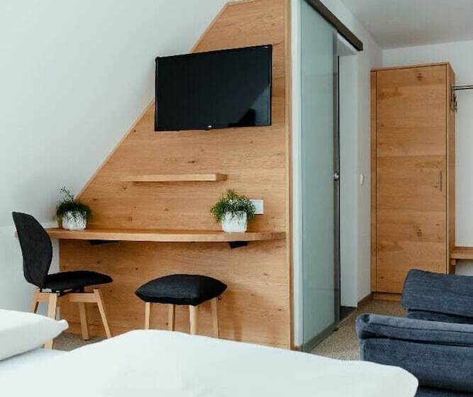 Номер Стандарт, Kondrauer Hof