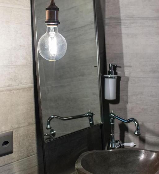Tek Kişilik Lüks Oda, Seven Boutique
