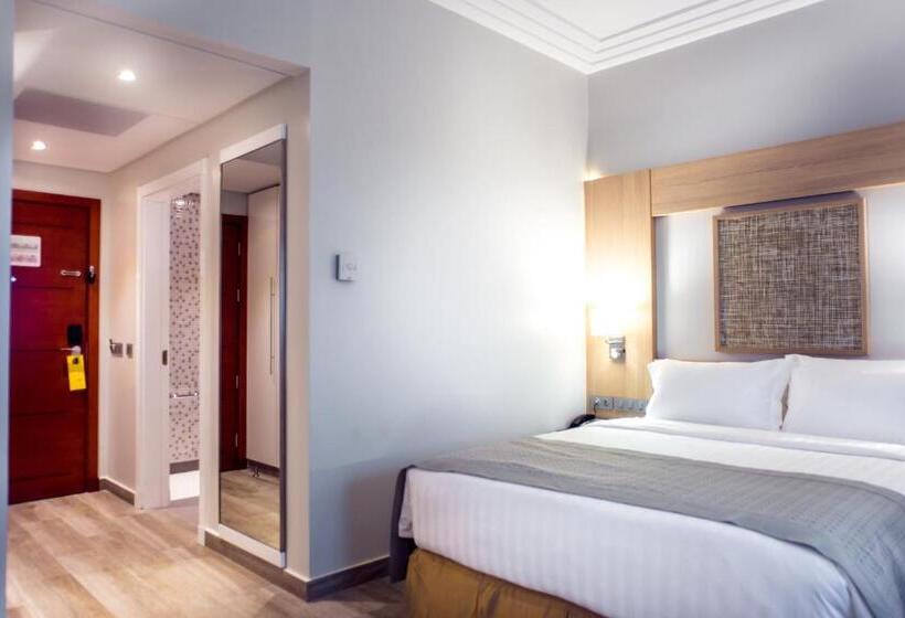 اتاق سوپریور, Golden Tulip Le Diplomate