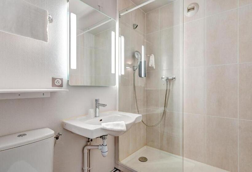 Четырехместный Номер Стандарт, B&b Hotel Louveciennes