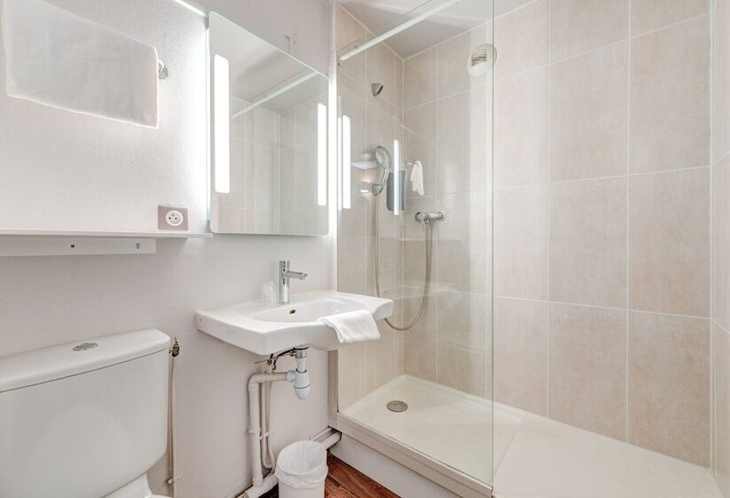 Четырехместный Номер Стандарт, B&b Hotel Louveciennes