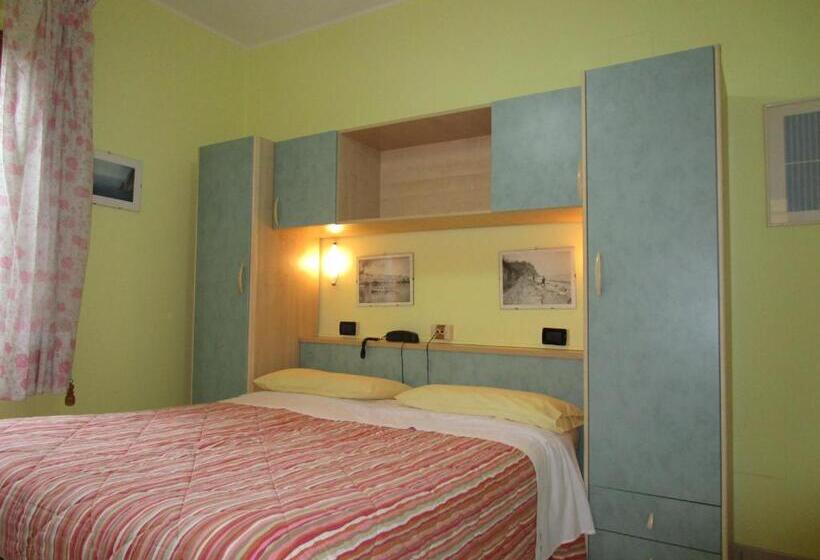 Номер Стандарт Индивидуальный, Albergo Primavera