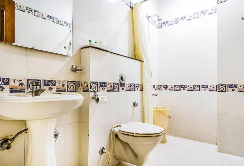 سوییت لوکس, Fabhotel Aaykay Model Town