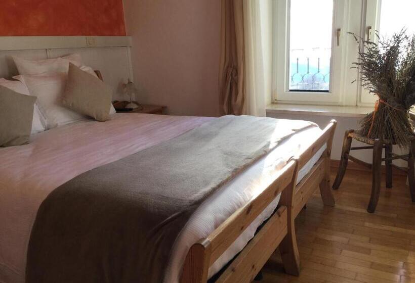Семейный Номер, Albergo Ristorante Leso