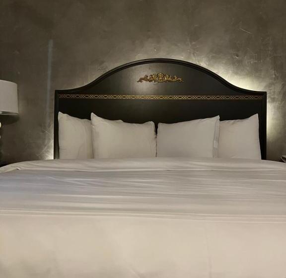 سوئیت پرزیدنت, Chateau Suites