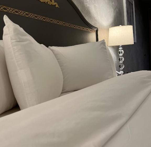 سوئیت پرزیدنت, Chateau Suites
