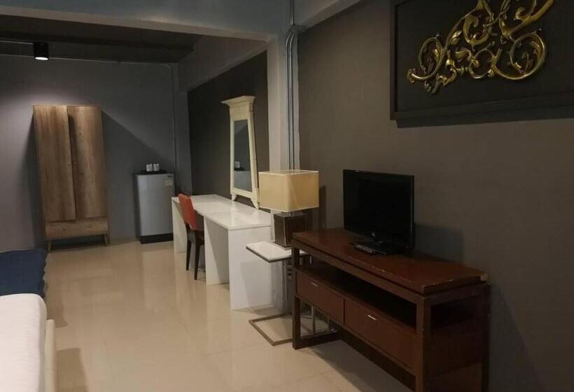 اتاق لوکس, Loft 21 Apartment Romklao