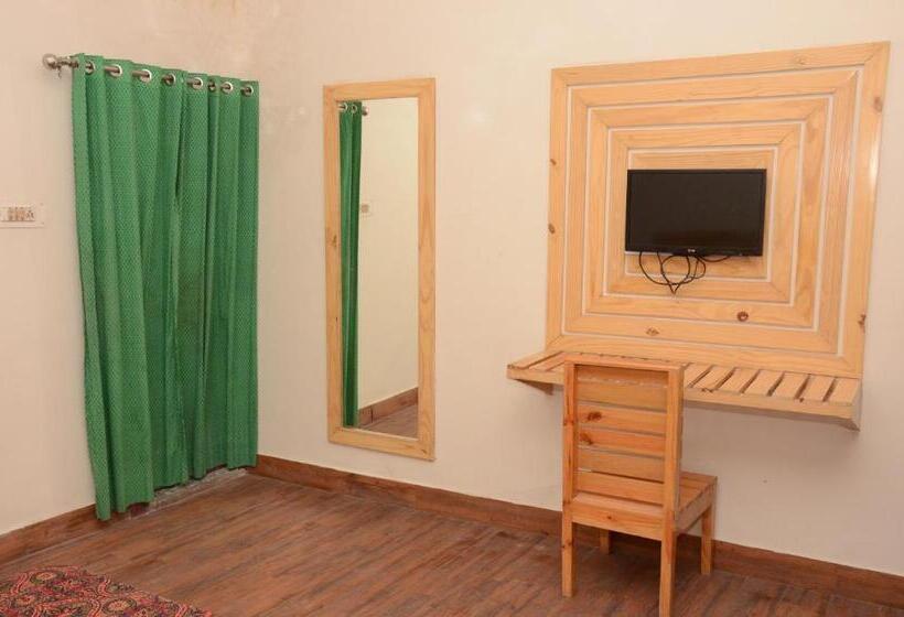 اتاق لوکس, Sparrow Inn Ankur