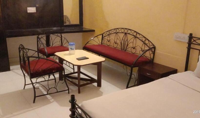 اتاق لوکس, Sparrow Inn Ankur
