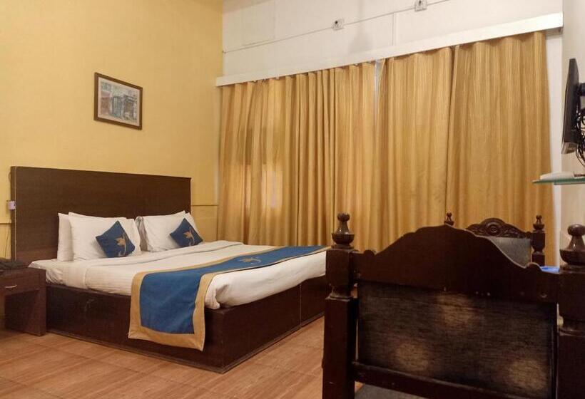 اتاق لوکس, Sparrow Inn Ankur