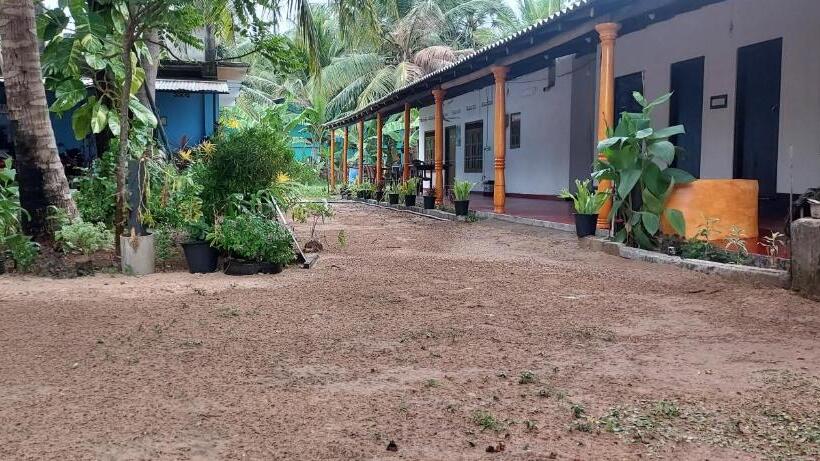 اتاق خانوادگی, Nilaveli Beach Rooms