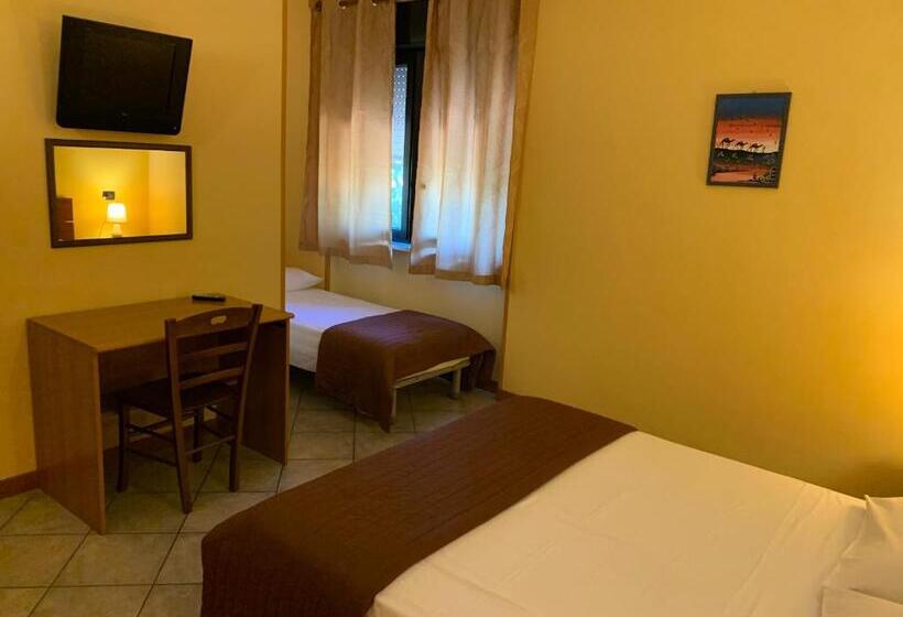 اتاق استاندارد سه نفره, B&b Le Quercigliole