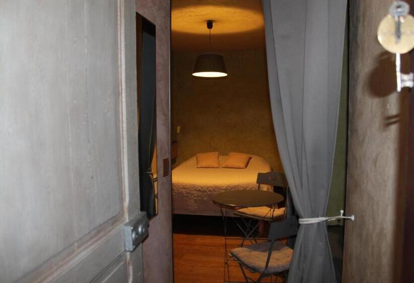 اتاق عادی, Côté Chambres