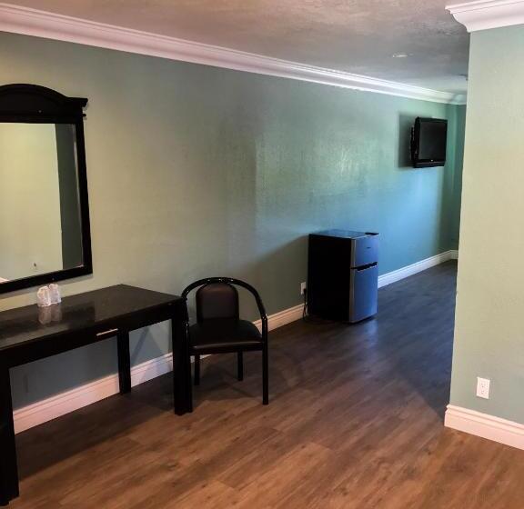 标准间, Highland Park Motel