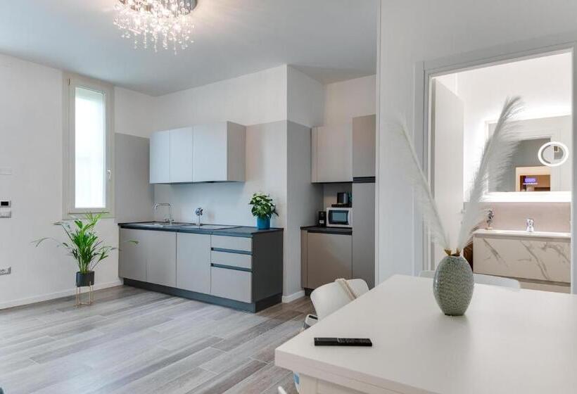 آپارتمان 1 خوابه با چشم‌انداز باغ, Elegance Suite Apartments