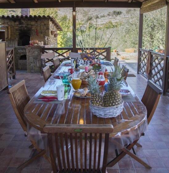 Номер Комфорт, Villa Tresino B&b