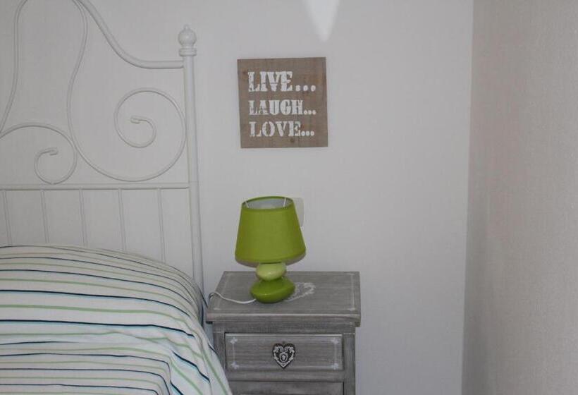 Quarto Estandar, Marelaguna Rooms