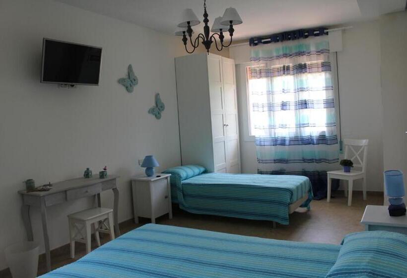 Quarto Triplo Estandar, Marelaguna Rooms
