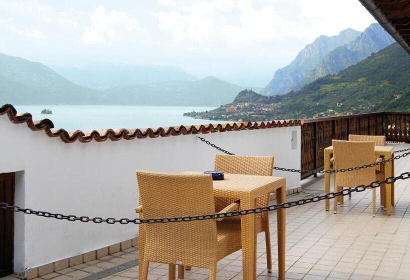 Номер Стандарт Вид на Озеро, Albergo Ristorante Orazio