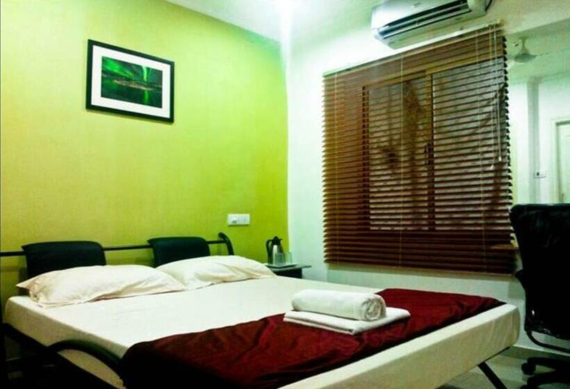 Quarto Deluxe, Deccan Comforts