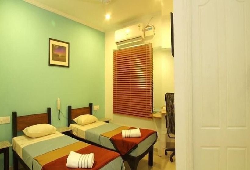 Quarto Deluxe, Deccan Comforts