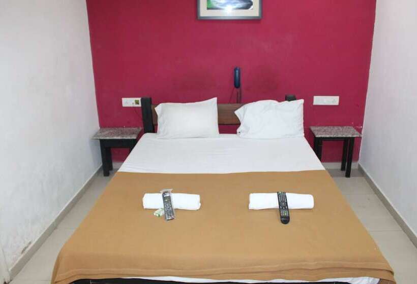Quarto Deluxe, Deccan Comforts