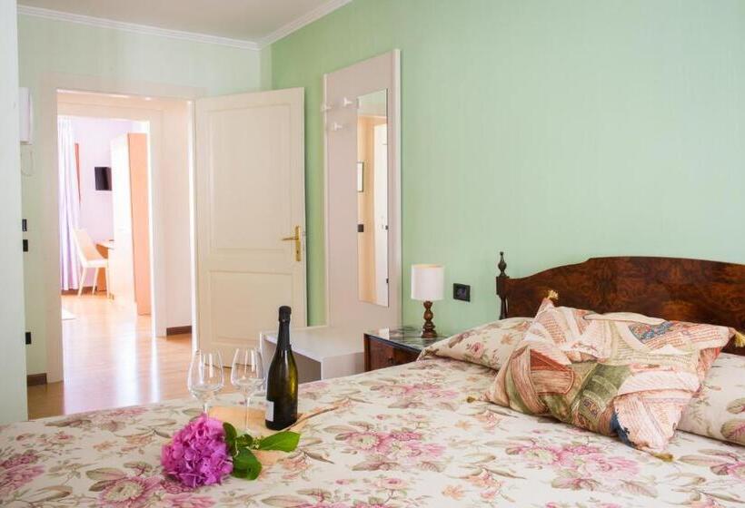 Номер Стандарт Четырехместный Совместный Санузел, Locanda Solagna