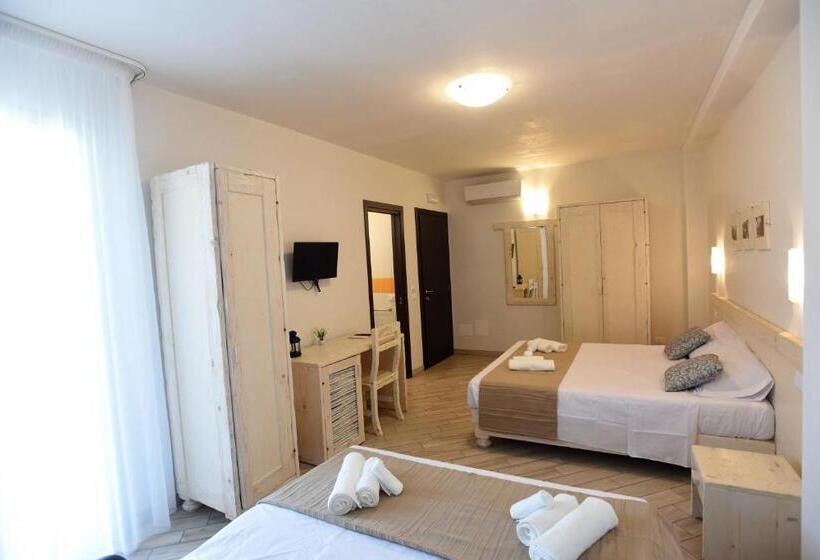 Четырехместный Номер Стандарт, Camere Le Vie Di Omero