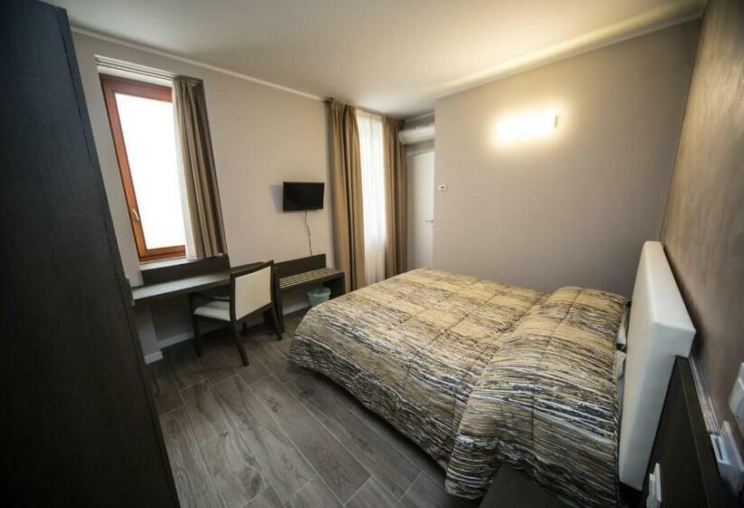 Номер Стандарт, B&b Corte Sul Naviglio Cin I T 0 1 5 0 7 0 C 1 3 X U I L Q C V