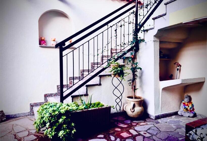 Номер Стандарт, B&b Corte Sul Naviglio Cin I T 0 1 5 0 7 0 C 1 3 X U I L Q C V
