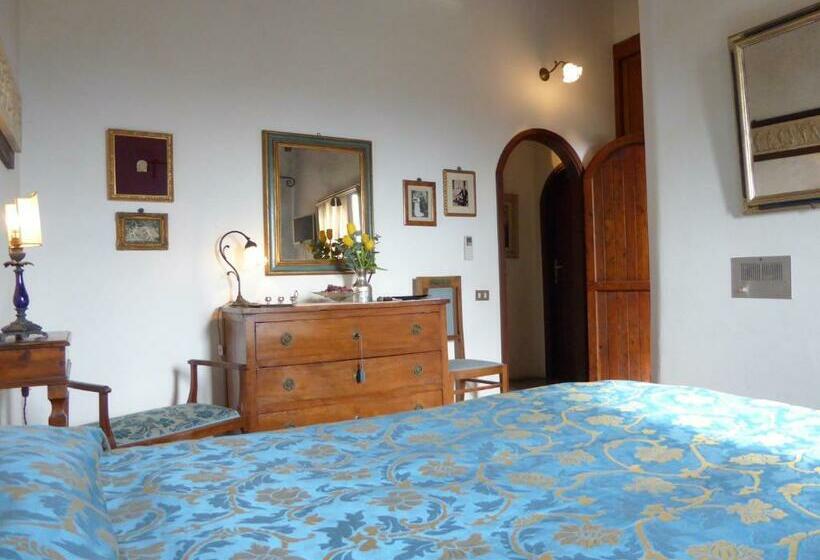 Номер Стандарт Вид на Бассейн, Bed Breakfast La Paggeria