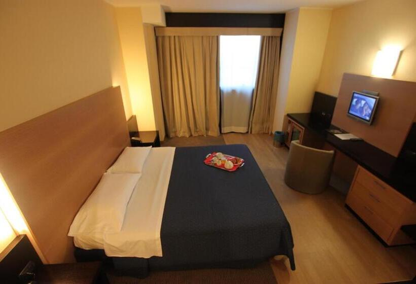 اتاق استاندارد یک نفره, Golf Hotel Milano