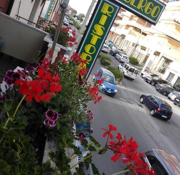 Номер Стандарт Трехместный, Albergo B&b Ristorante Grace