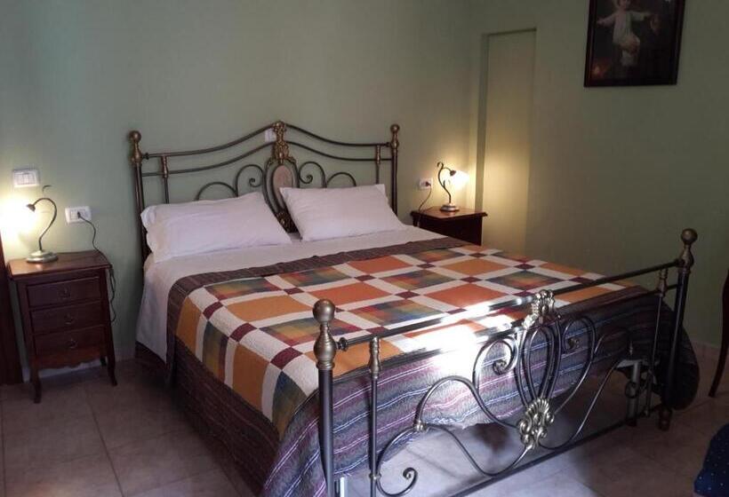 Standard room with outdoor bath, La Casa Dei Nonni B&b