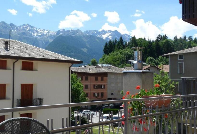 Номер Стандарт с Террасой Вид на Сад, Ristorante La Rosa