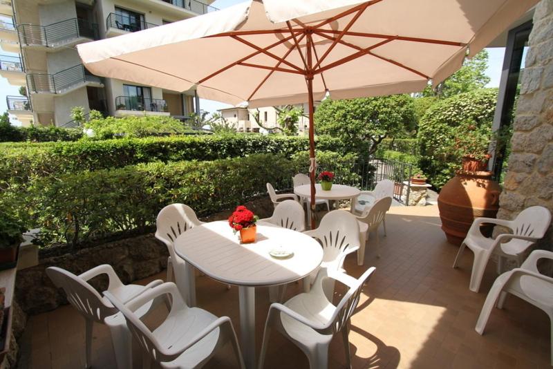 اتاق استاندارد یک نفره, Montecarlo
