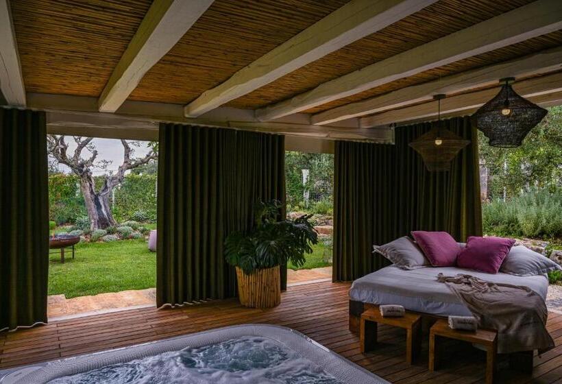 سوئیت با وان آب گرم, Leonardo Trulli Resort