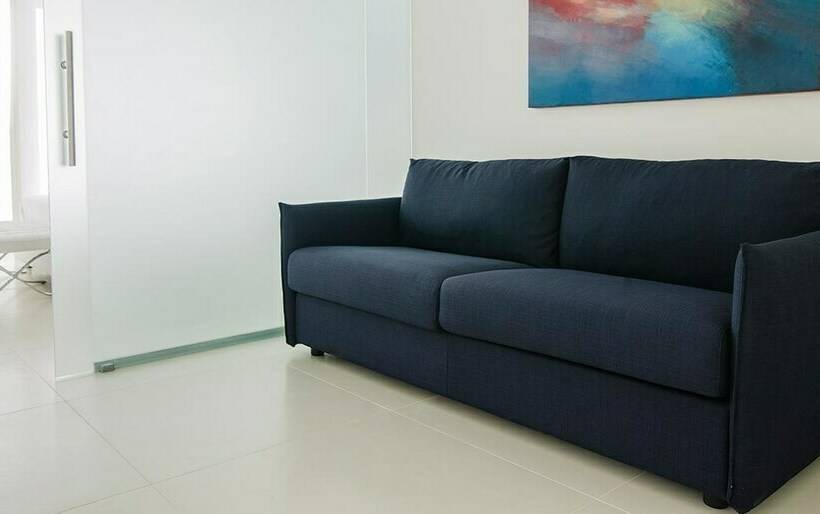 اتاق استاندارد سه نفره, Portopalosuite
