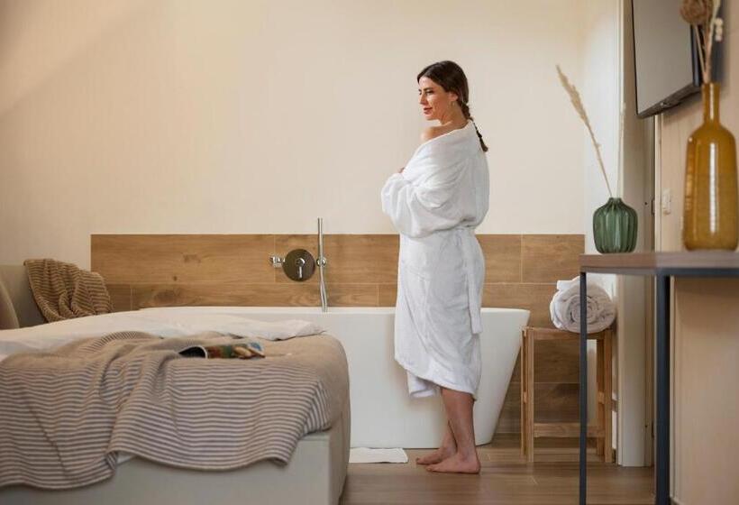 Люкс, Botrona B&b