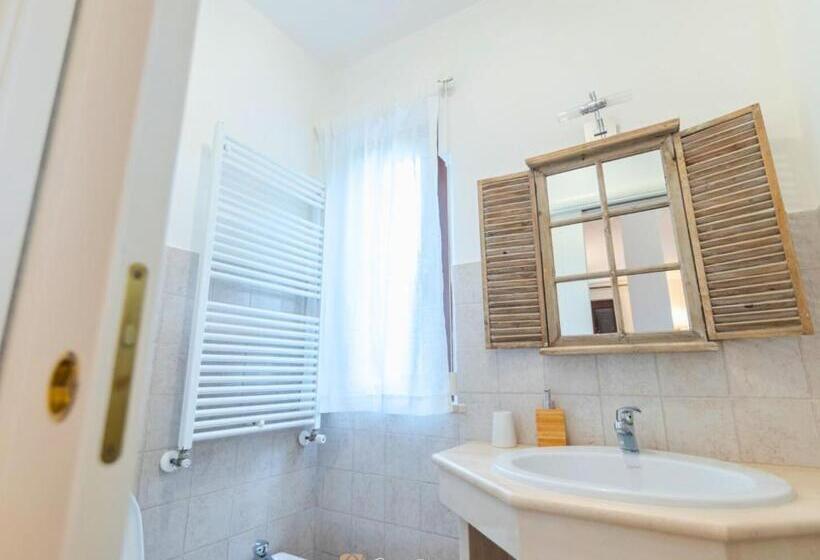 اتاق استاندارد با چشم‌انداز استخر, B&b Villa Adriana