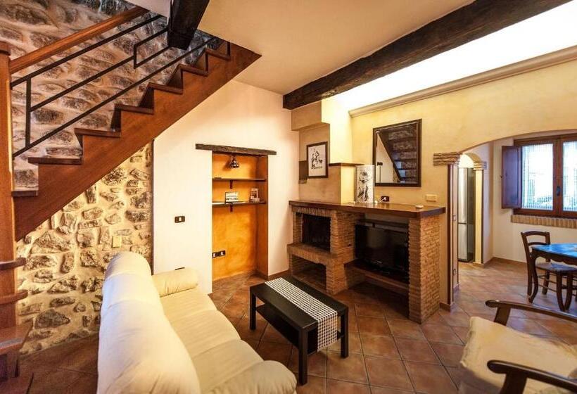 Люкс, Bed And Breakfast Mblò