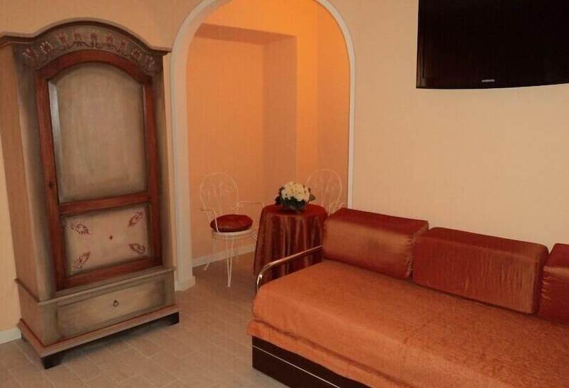 اتاق استاندارد با وان آب گرم, Bed & Breakfast Giardini Di Corte