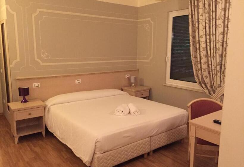스탠다드 트리플 룸, Albergo La Quiete