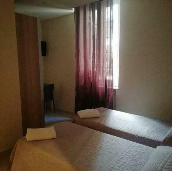 Camera Standard, Albergo Torino