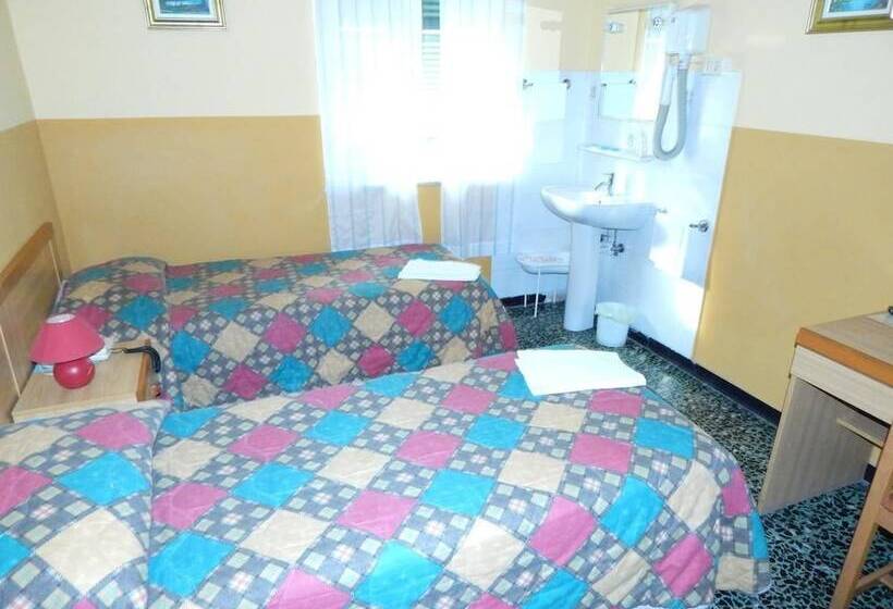 스탠다드 룸 공동 욕실, Albergo Torino