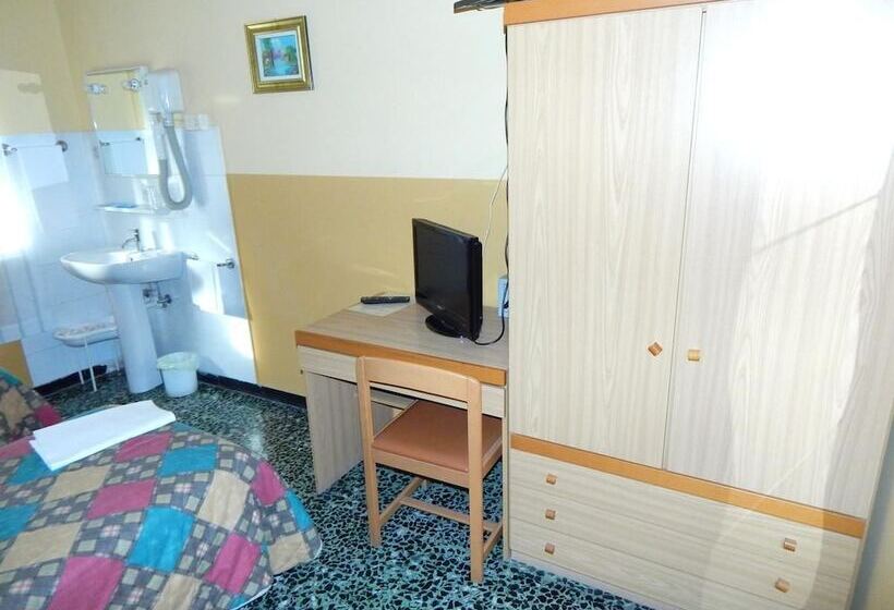 Camera Standard Bagno Condiviso, Albergo Torino