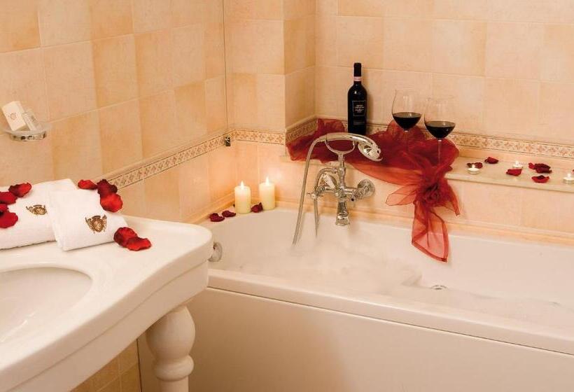 Четырехместный Номер Стандарт, Relais Madonna Di Campagna