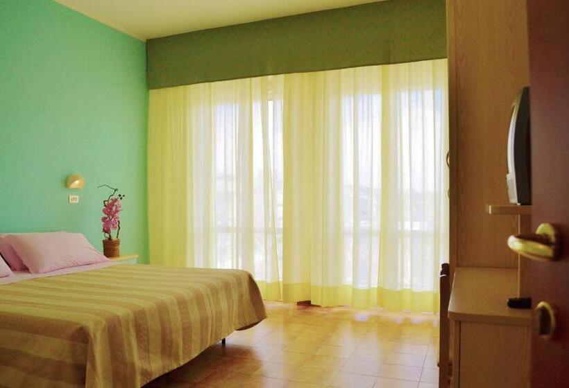 Quarto Quádruplo Estandar, Solmar