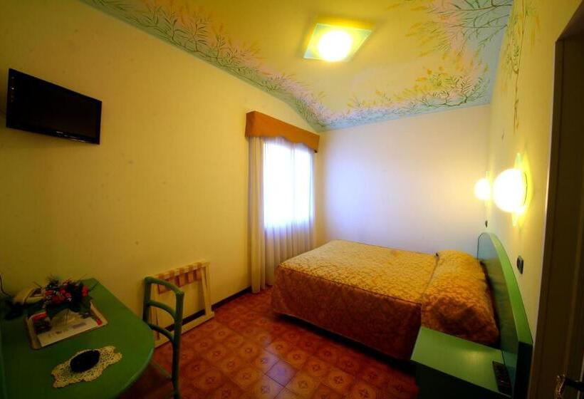 标准间, La Favorita Apricale B&b & Ristorante