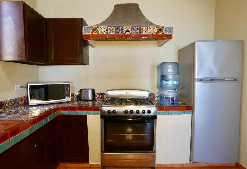ツーベッドルーム　ヴィラ, Cerritos Surf Town   Beach Front Property